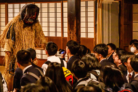 日本を代表する仮面文化ナマハゲを体験
