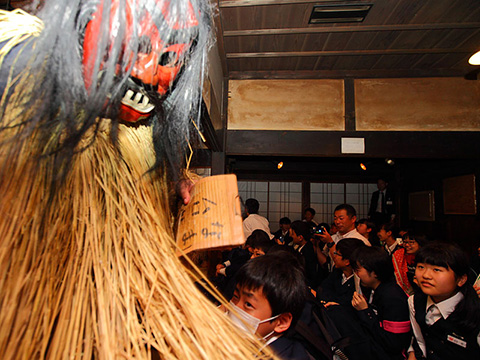 男鹿真山伝承館