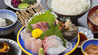 龜壽司食堂・龜屋旅館