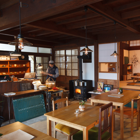 里山のカフェ ににぎ