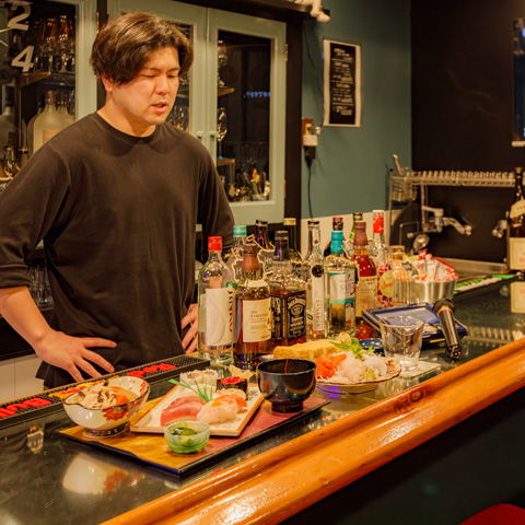 カラオケバー 幟