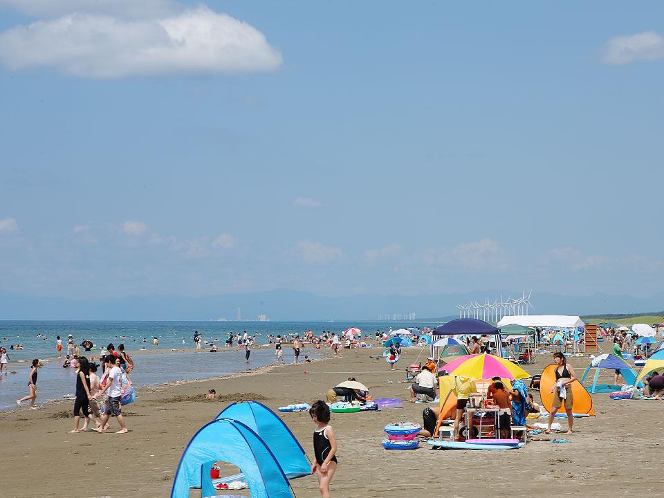 宮沢海水浴場の海開き 男鹿の最新観光情報 男鹿なび